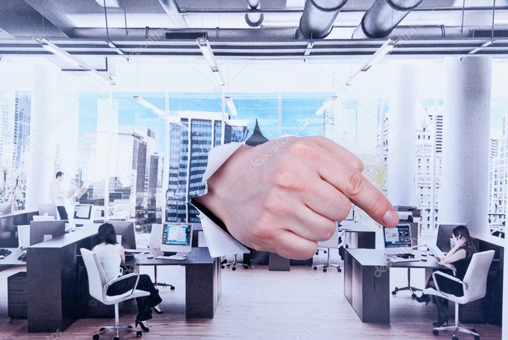 Technisches Briefing mit Referentin auf einer Kongressbühne